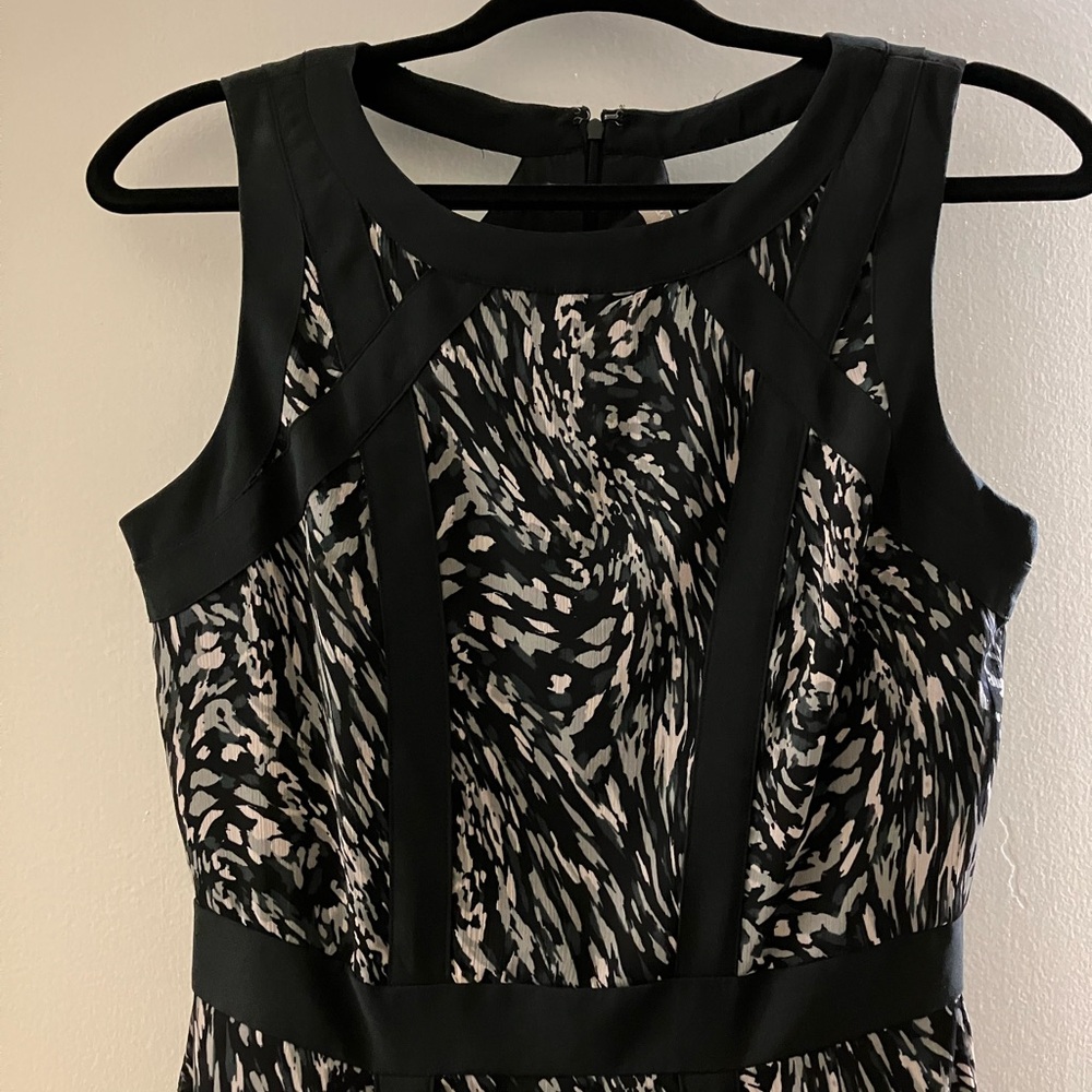 Banana Republic Women’s Size 4 Lined Summer Dress Fully Lined Like New - Picture 3 of 9